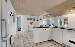 Kühlschrank, Herdplatte, Geschirrspüler