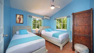 Premium bedding, in-room safe, desk, blackout drapes