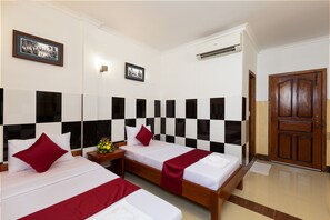 Standard Twin Room | 1 bedroom, desk, blackout curtains, soundproofing