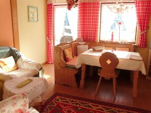 تناول الطعام