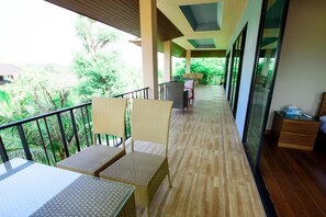 3-Bedroom Villa | Terrass/Patio