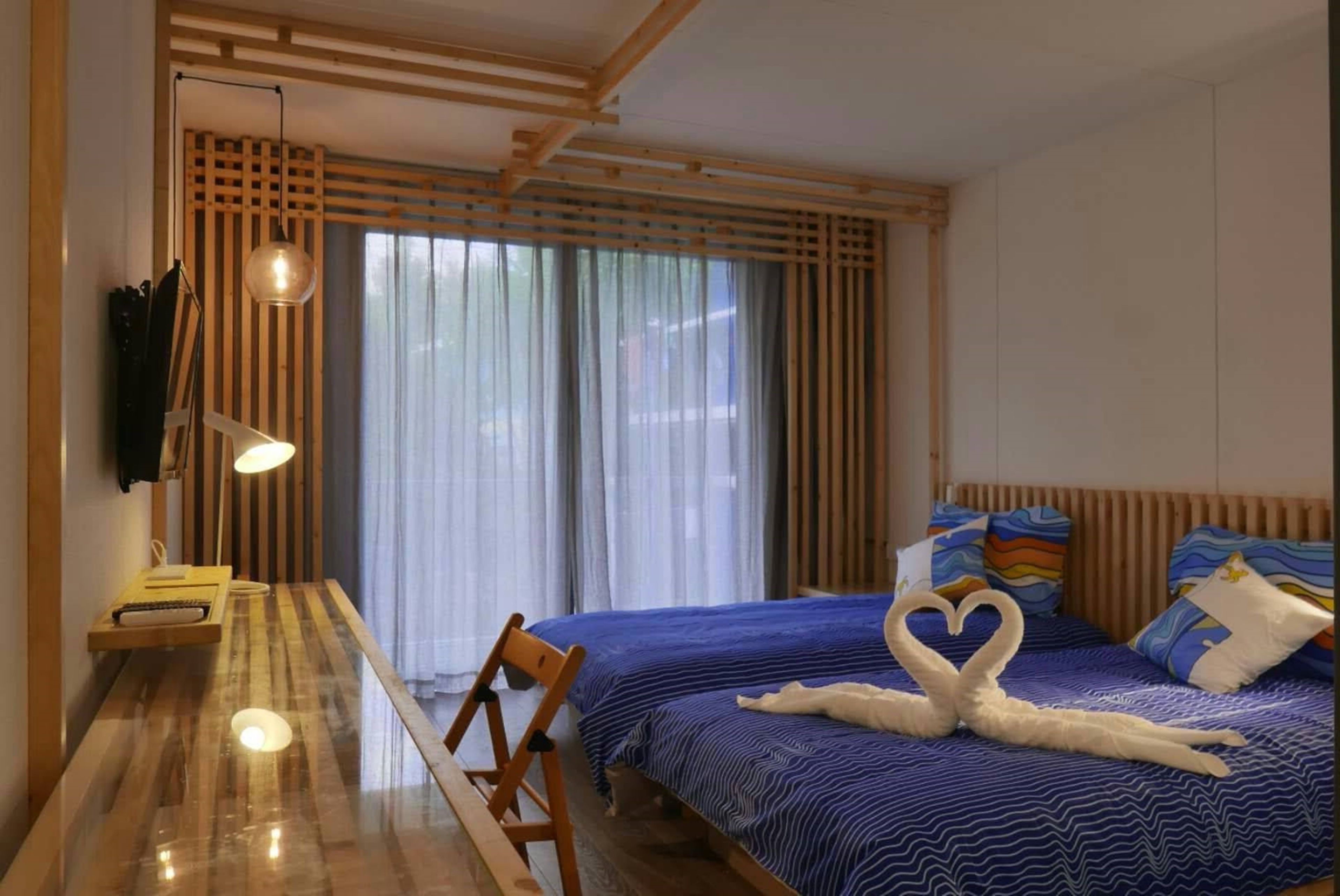 1 bedroom, minibar, in-room safe, desk