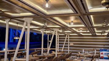 Breakfast, lunch served; local and international cuisine, sea views