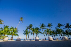 Deluxe Room, 1 Bedroom, Ocean View | Beach/ocean view