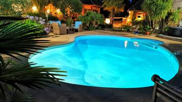 Piscine extérieure, piscine chauffée