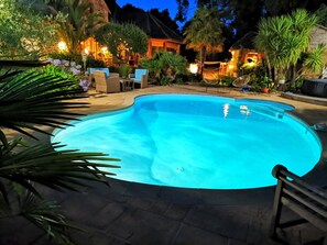 屋外プール、温水プール