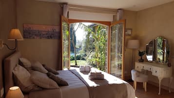 1 slaapkamer, een bureau, een strijkplank/strijkijzer, gratis wifi