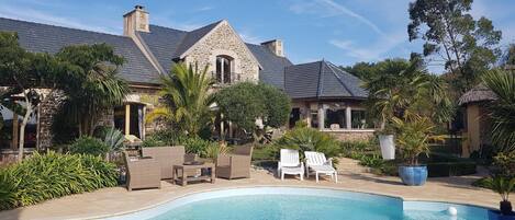 Piscine extérieure, piscine chauffée