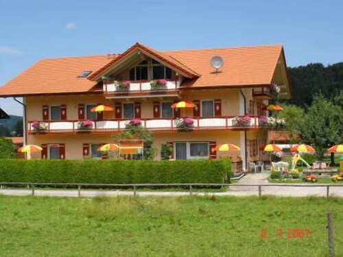 01 FeWo 1. Hochfelln/Hochgern 43 qm f. 3 Pers. Küche, Wohn-Schlafraum, 1 Schlafzimmer, Balkon
