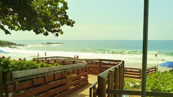 Playa en los alrededores