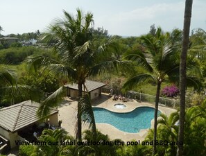 Pool - Ocean, mountain, pool views. Best location at The Banyan. Across from Kam2 beach (Kihei)