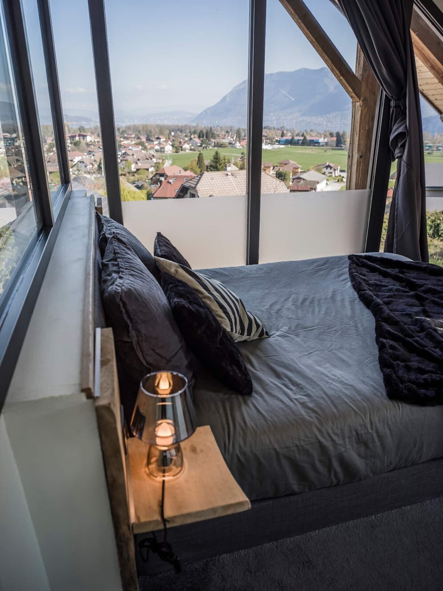 4 slaapkamers, een bureau, een strijkplank/strijkijzer, gratis wifi