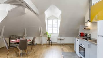 Réfrigérateur, micro-ondes, four, lave-vaisselle