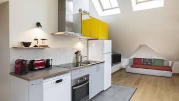 Réfrigérateur, micro-ondes, four, lave-vaisselle