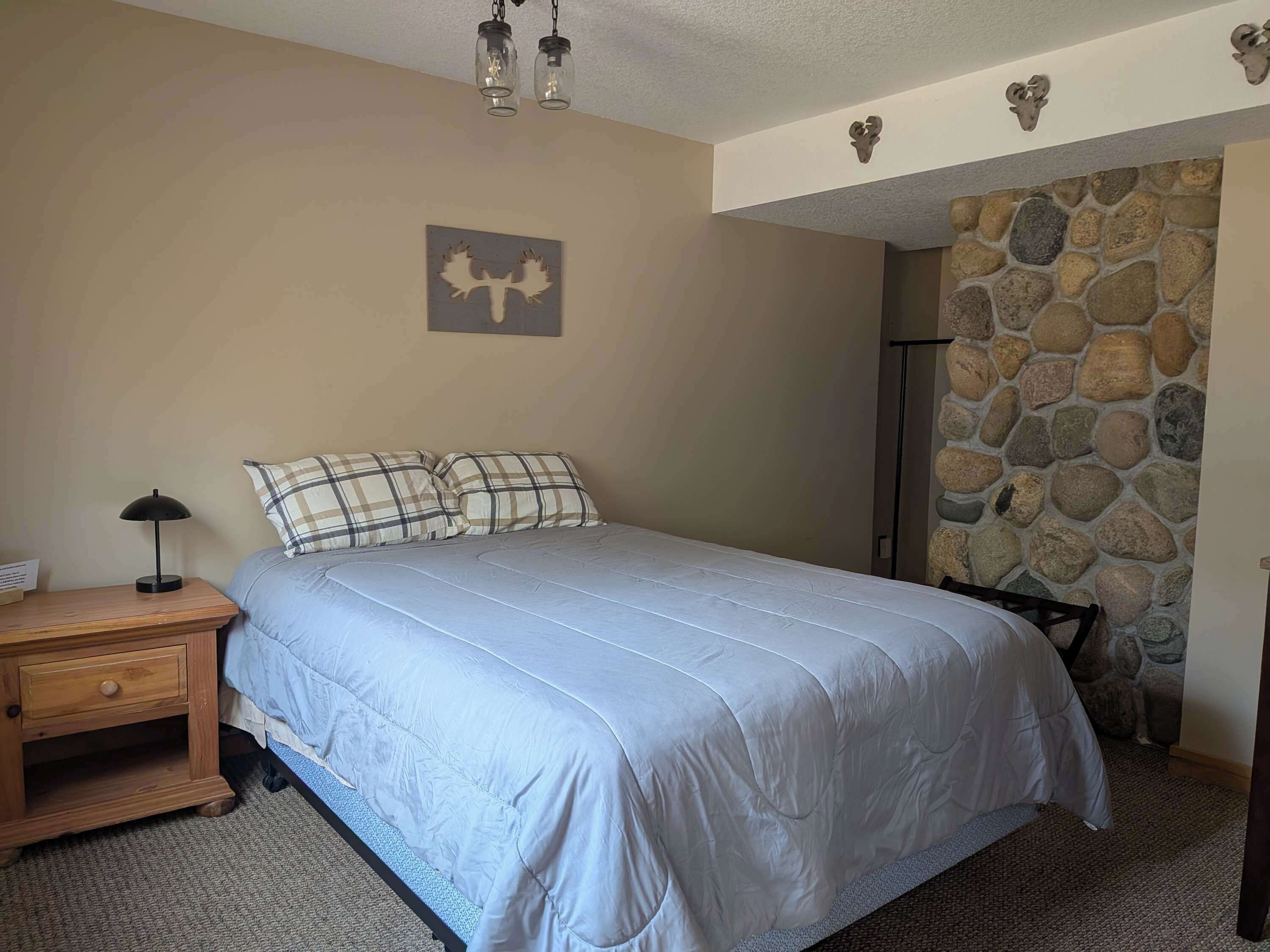 7 Schlafzimmer, Schreibtisch, WLAN, Bettwäsche