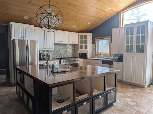 Beautifully Remodeled Lakefront Home