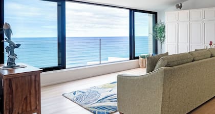 Whale watcher's delight! Spacious oceanfront penthouse