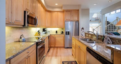 Ski-In Mountain Townhome | 3BR + Den | Private Jacuzzi Tub, Hot Tubs and Firepla