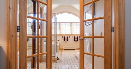 Ski-In Mountain Townhome | 3BR + Den | Private Jacuzzi Tub, Hot Tubs and Firepla
