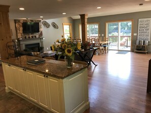 Granite breakfast bar with seating for four