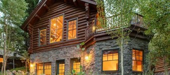 Abode at Moosehead Cabin, walk to skiing, hot tub