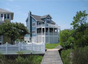 Exterior - OBX: Pirate's Cove/Waterfront 55ft Dock/Beach/Community Pool&Hottub/Marina/Fish (Manteo)