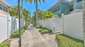 Enceinte de lâhĂ©bergement