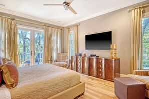 4 bedrooms, desk, iron/ironing board, free WiFi - Modern, triple master, quiet (Kiawah Island)
