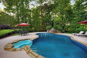 Outdoor pool - Moonlight Retreat - Blue Ridge, Ga. (Blue Ridge)