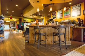 Bar (en la propiedad)