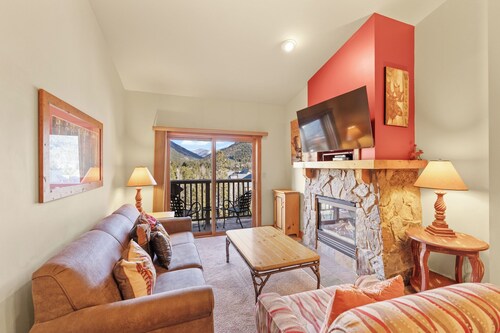 River Run Condo w/ Mountain Views from Private Balcony & Close to Gondola!