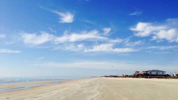 Beach nearby, sun loungers
