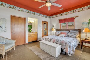 3 bedrooms, desk, iron/ironing board, travel crib