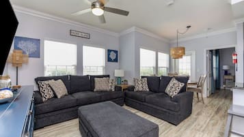 Una Smart TV, un reproductor de DVD