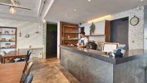 Reception - Hotel 385 (Miyakojima)