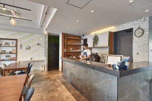 Reception - Hotel 385 (Miyakojima)