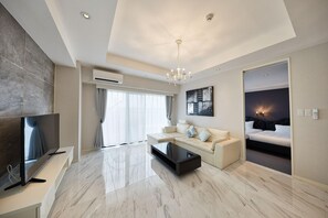 Flat-screen TV - Hotel 385 (Miyakojima)