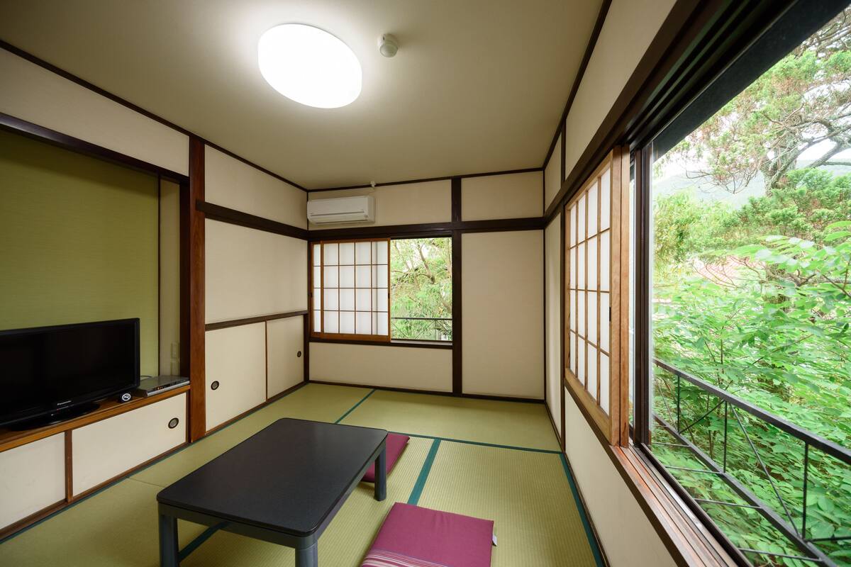 Japanese Style Room for 3 People, Shared Bathroom | WiFi (free), individually decorated, individually furnished, bed sheets