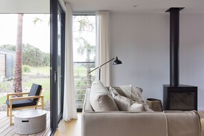 Luxury Villa, 2 Bedrooms | Living room | Flat-screen TV, fireplace