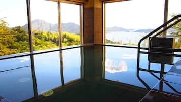 Bathtub spa indoor