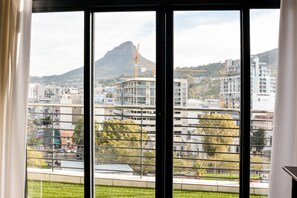 Exclusive Suite, 1 Bedroom, Balcony, Mountain View | Balcony - Quayside Suite 2 (Cape Town)