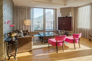 Living area - Cartwrights Corner Suite 2 (Cape Town)