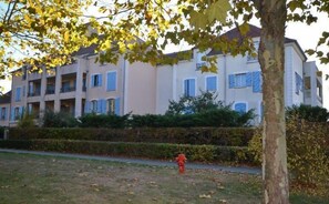 Front of property - Avenue de Général de Gaulle Guesthouse (Bussy-Saint-Georges)