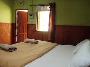Habitación básica | Wifi gratis y ropa de cama 
