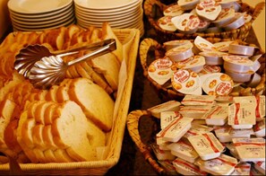 Daily buffet breakfast (USD 7 per person)