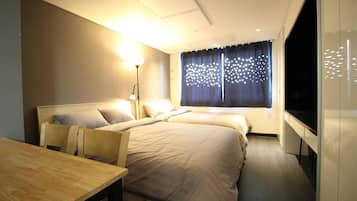 Family Room, 2 Bedrooms