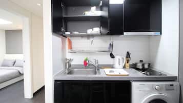 Family Room, 2 Bedrooms | Private kitchen