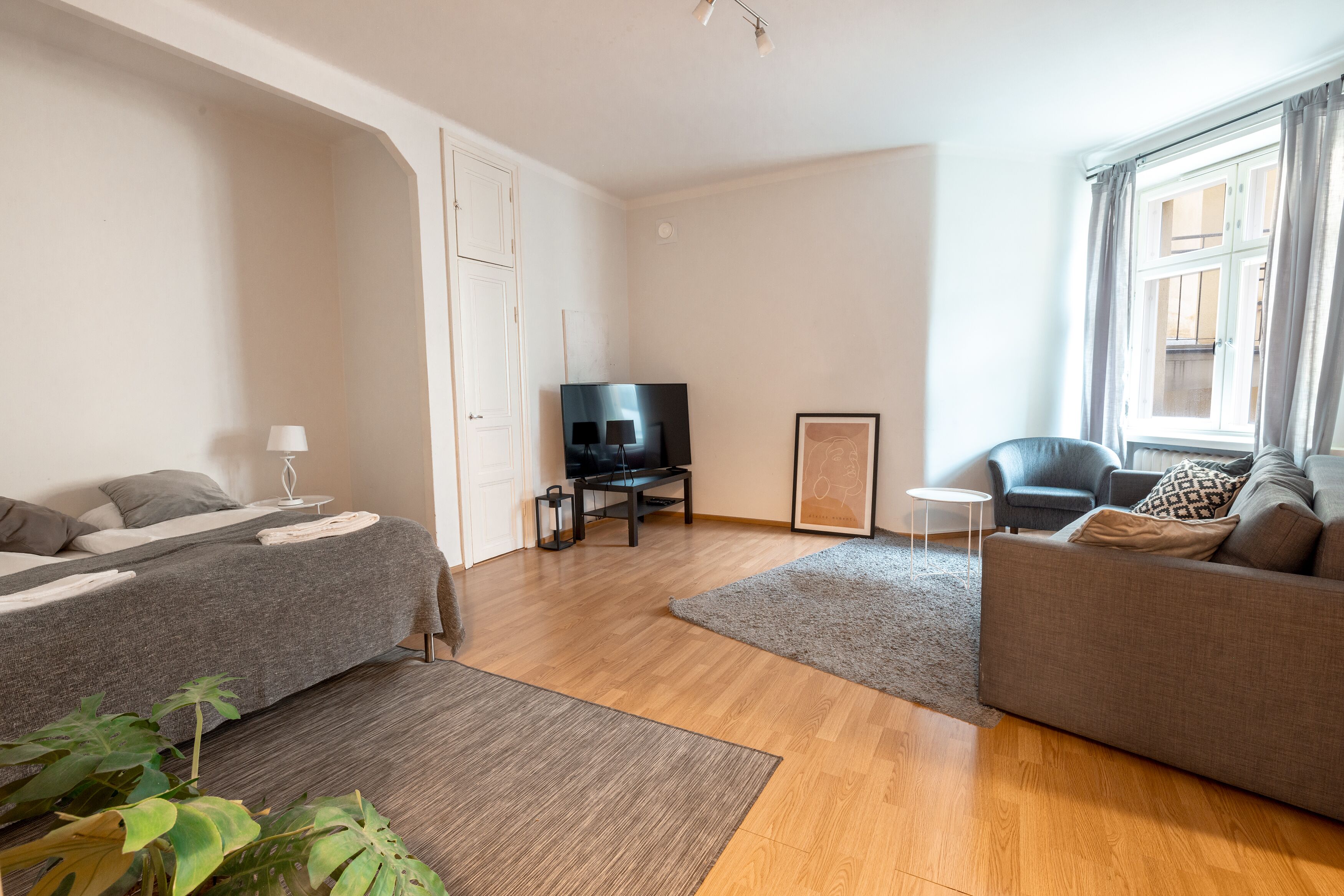 Superior Studio, 1 Queen Bed with Sofa bed, Non Smoking