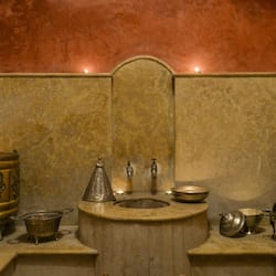 Salas de tratamiento para parejas y baño turco o hammam