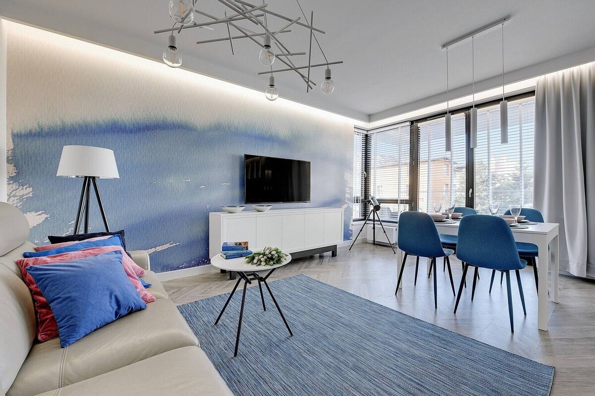 Superior Apartment | Living area | Flat-screen TV